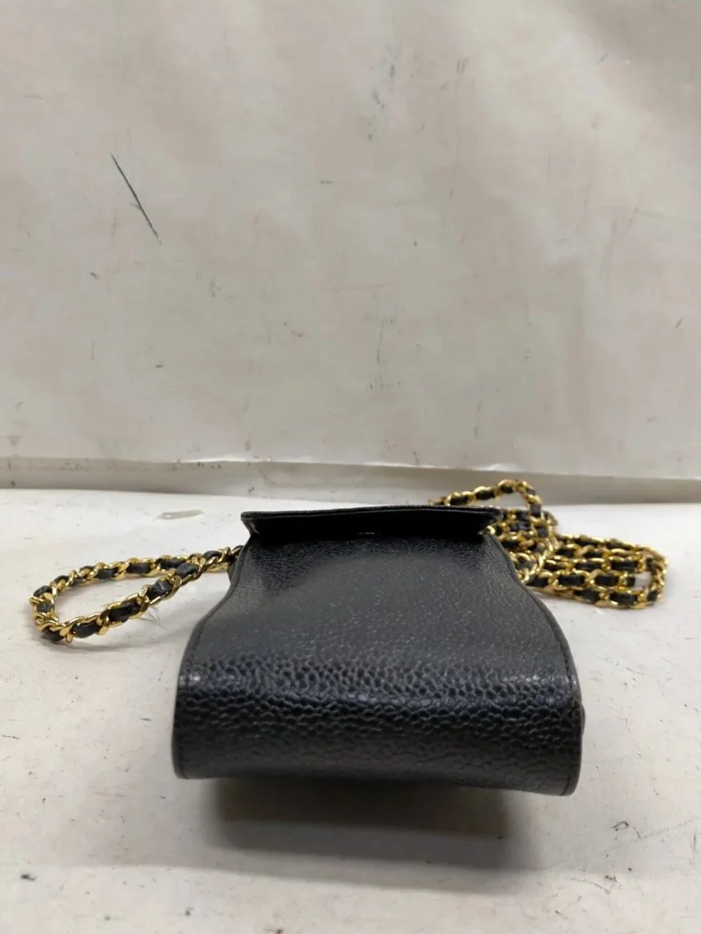 Authentic Chanel CC Logo Caviar Leather Phone Pouch Crossbody Bag - Picture 5 of 10